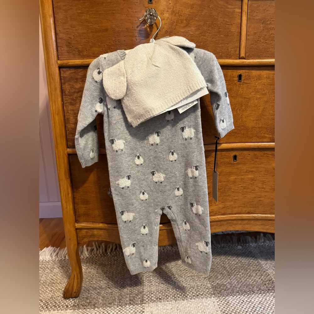 NWT Max Studio Baby lamb sweater romper 6-9 month